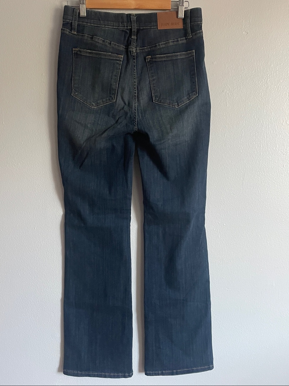Judy Blue Pull On Wide Leg Stretch Waist Medium Wash Jeans 
Size 29/ 9 - Picture 7 of 12